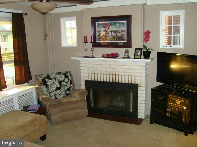 325 Rider Avenue Lancaster, PA 17603 - Photo 2 of 19 Gallery Image 2