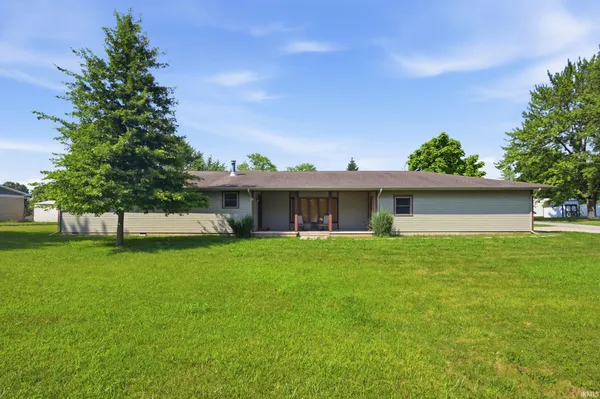 $295,000 | 8 Meridian Drive, Hartford City, IN 47348