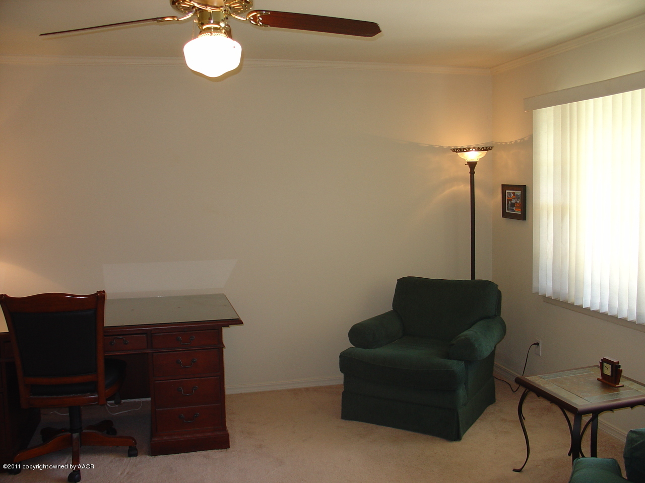 3306 Bedford Road Amarillo, TX 79106 - Photo 3 of 19 a living room with furniture and a window