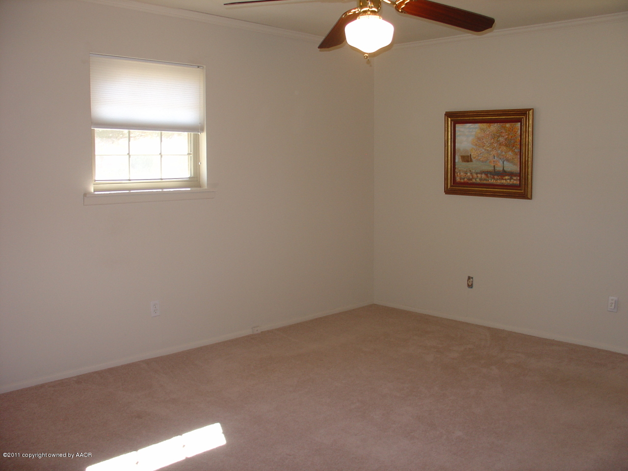 3306 Bedford Road Amarillo, TX 79106 - Photo 10 of 19 an empty room with windows