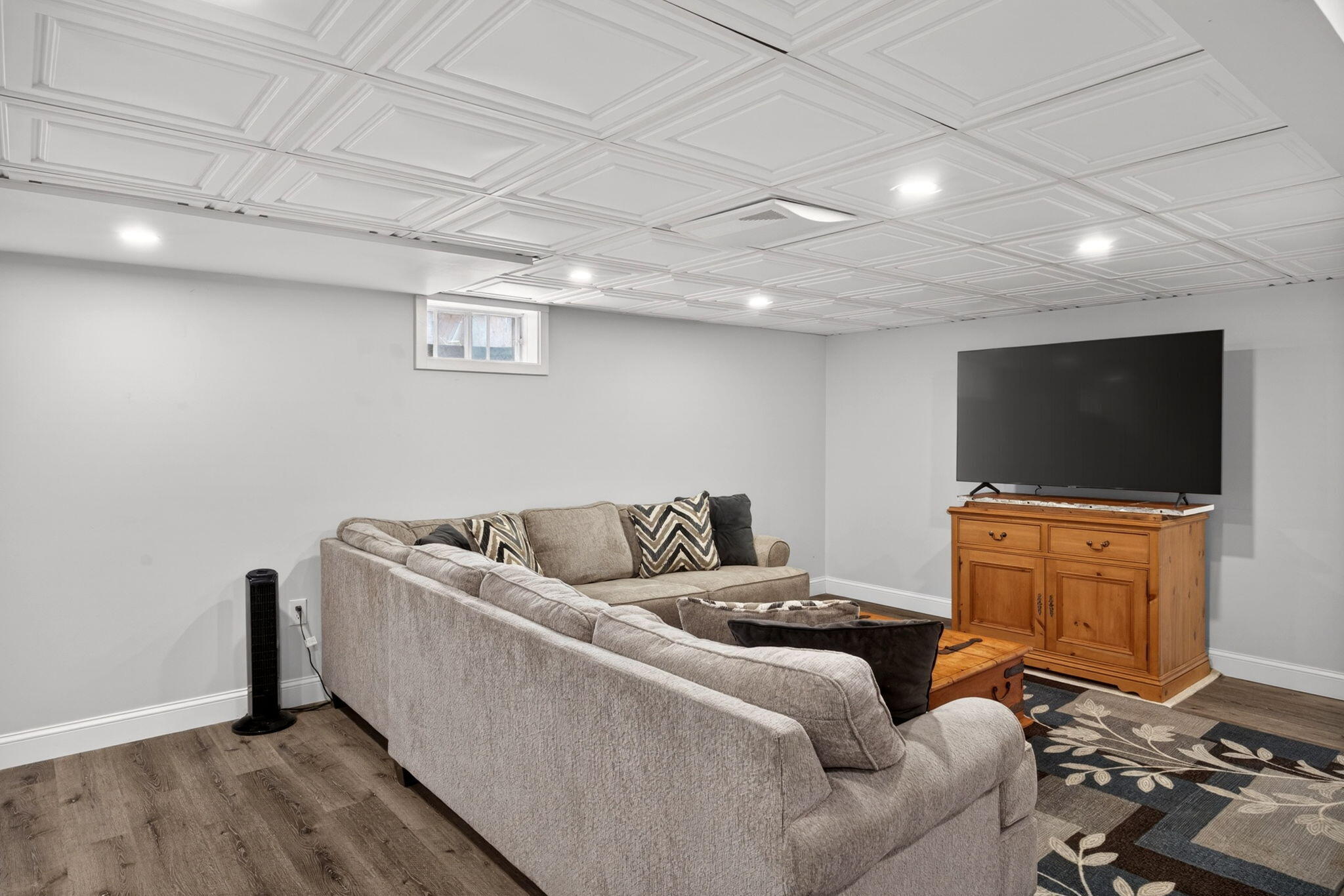 35 Pine Tree Road South Chatham, MA 02659 - Photo 27 of 39 a living room with furniture and a flat screen tv