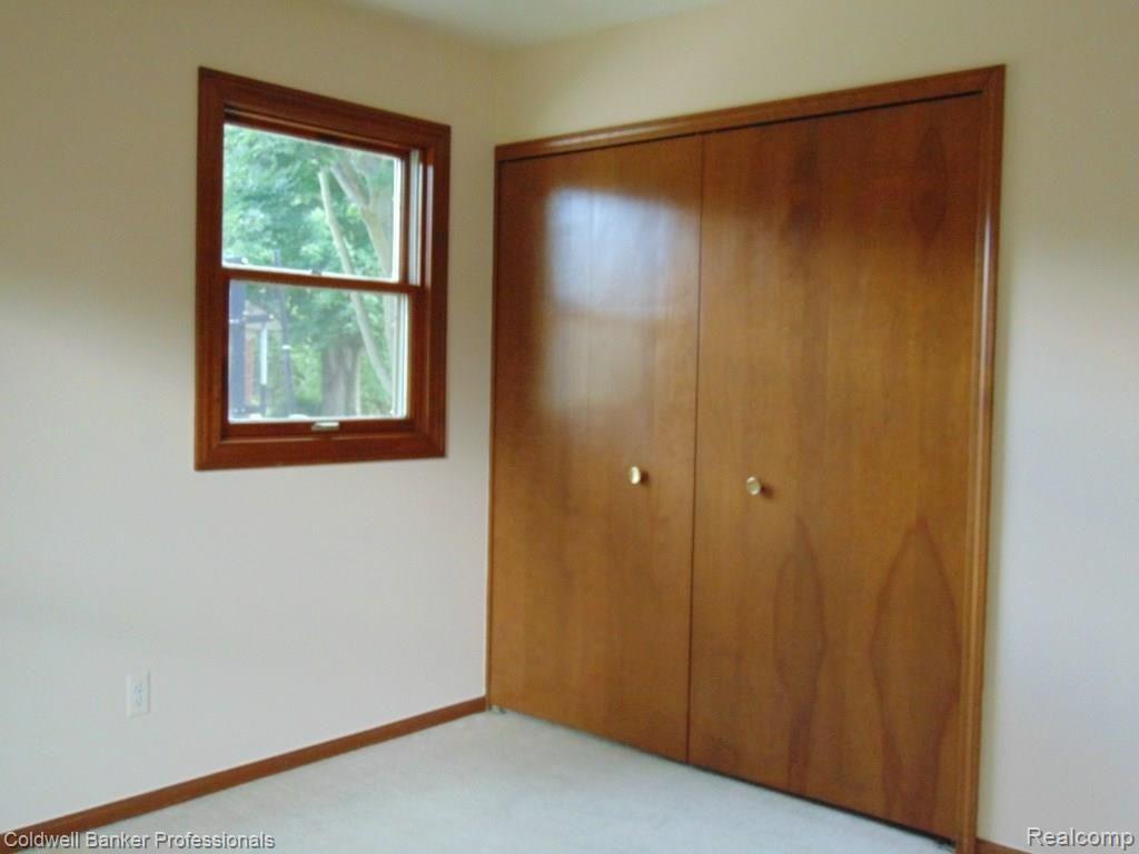 21237 Parklane Road Farmington Hills, MI 48335 - Photo 24 of 56