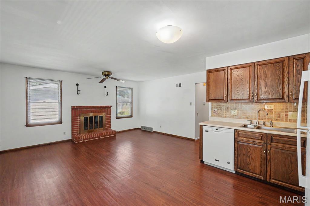 2025 Derhake Road Florissant, MO 63033 - Photo 6 of 19 Gallery Image 6