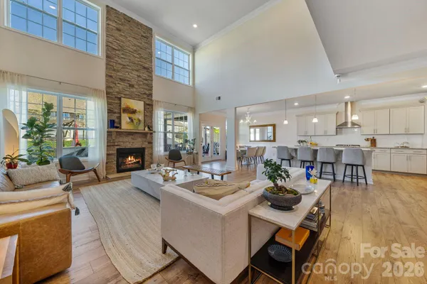 $890,000 | 2111 LaPalma Trace, Lake Wylie, SC 29710