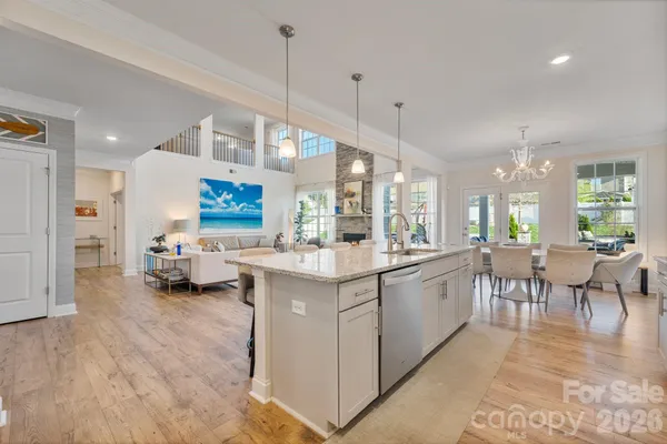 $890,000 | 2111 LaPalma Trace, Lake Wylie, SC 29710