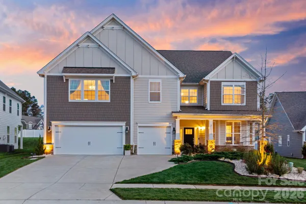 $890,000 | 2111 LaPalma Trace, Lake Wylie, SC 29710