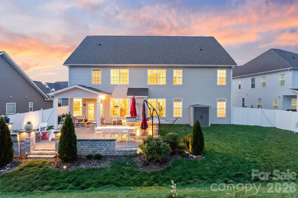 $890,000 | 2111 LaPalma Trace, Lake Wylie, SC 29710