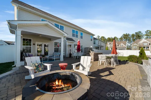 $890,000 | 2111 LaPalma Trace, Lake Wylie, SC 29710