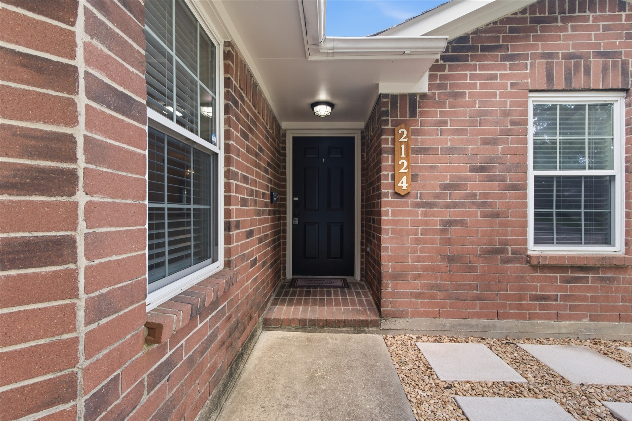 2124 Tower Bridge Road Pearland, TX 77581 - Photo 2 of 24