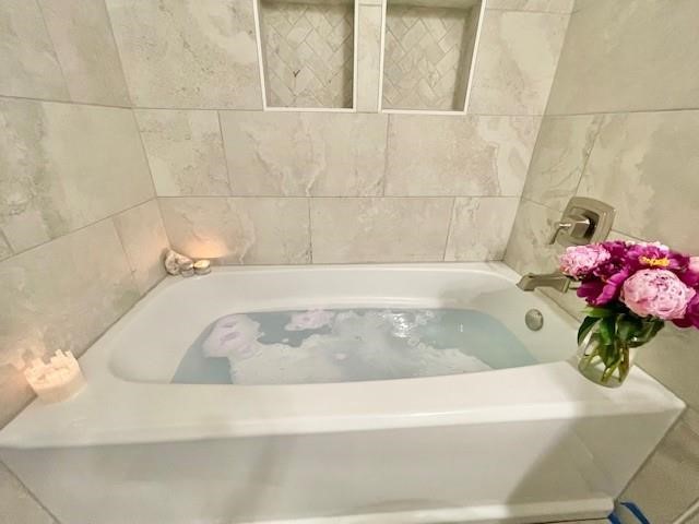 19238 Anthurium Court Katy, TX 77449 - Photo 5 of 18 Soaking tub in the secondary bath