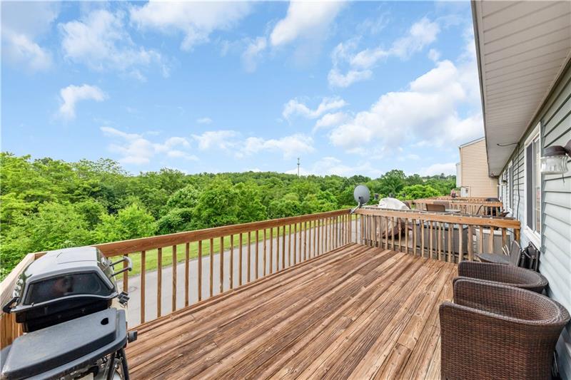 309 Countryside Drive McKees Rocks, PA 15136 - Photo 5 of 22
