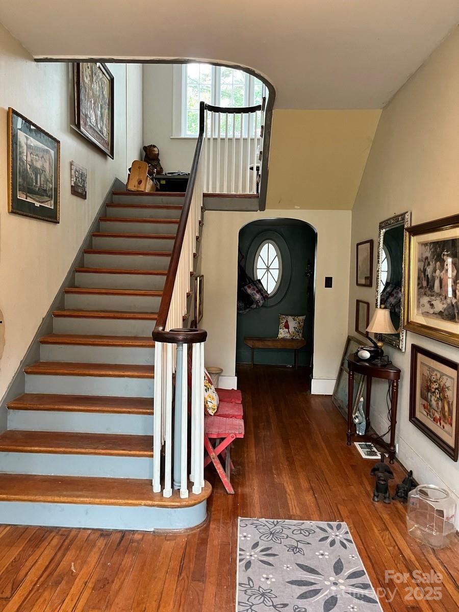423 East Main Street Conway, NC 27820 - Photo 15 of 44 a living room with furniture and a piano