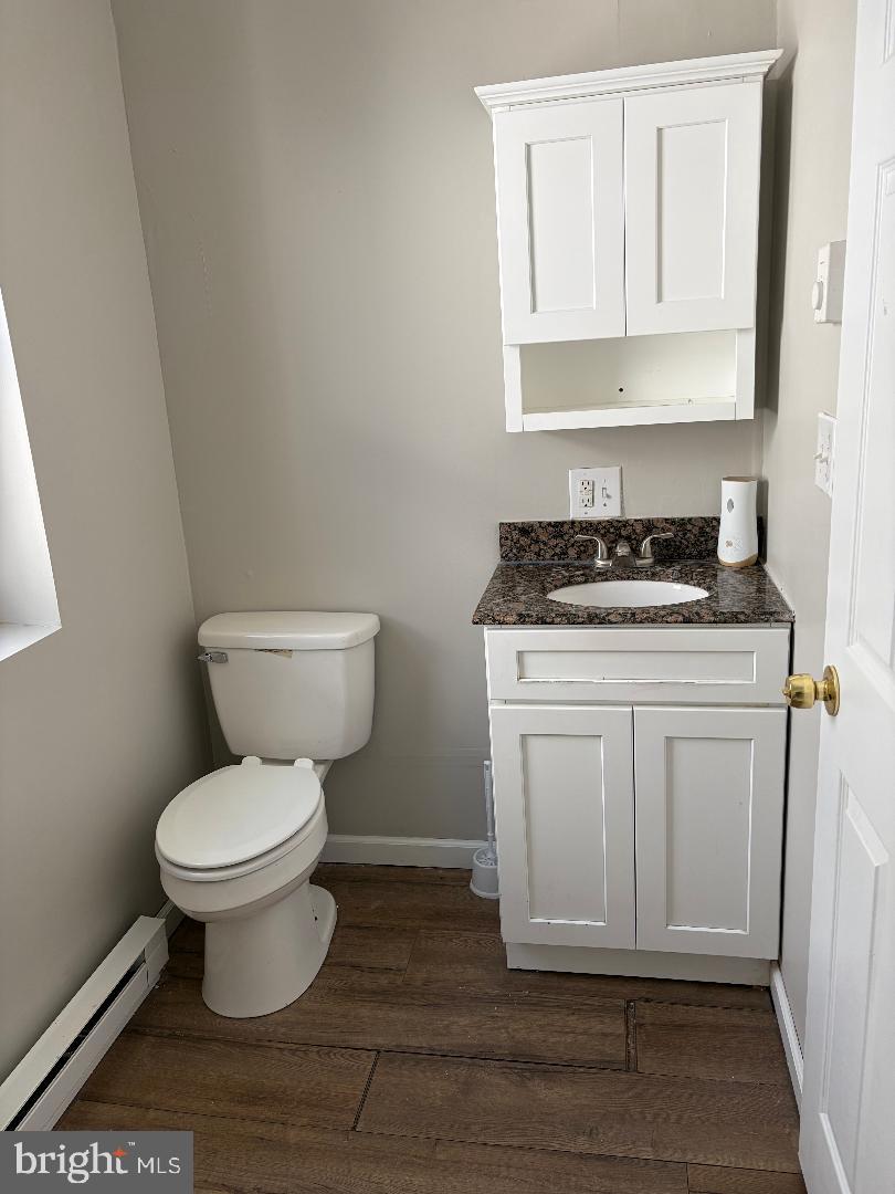 917 High Street Bethlehem, PA 18018 - Photo 12 of 19 Charming bathroom with modern finishes.
