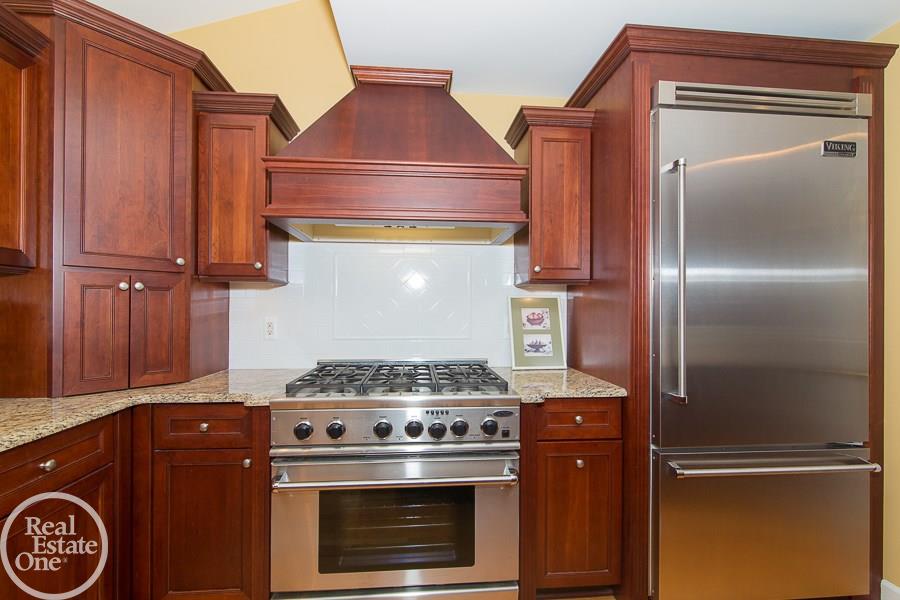 6376 Peach Tree Court Rochester Hills, MI 48306 - Photo 6 of 27