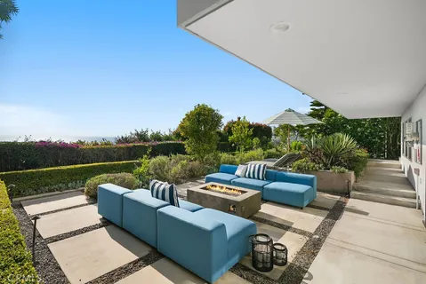 $4,088,888 | 1119 Katella Street, Laguna Beach, CA 92651