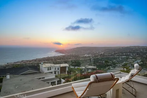$4,088,888 | 1119 Katella Street, Laguna Beach, CA 92651