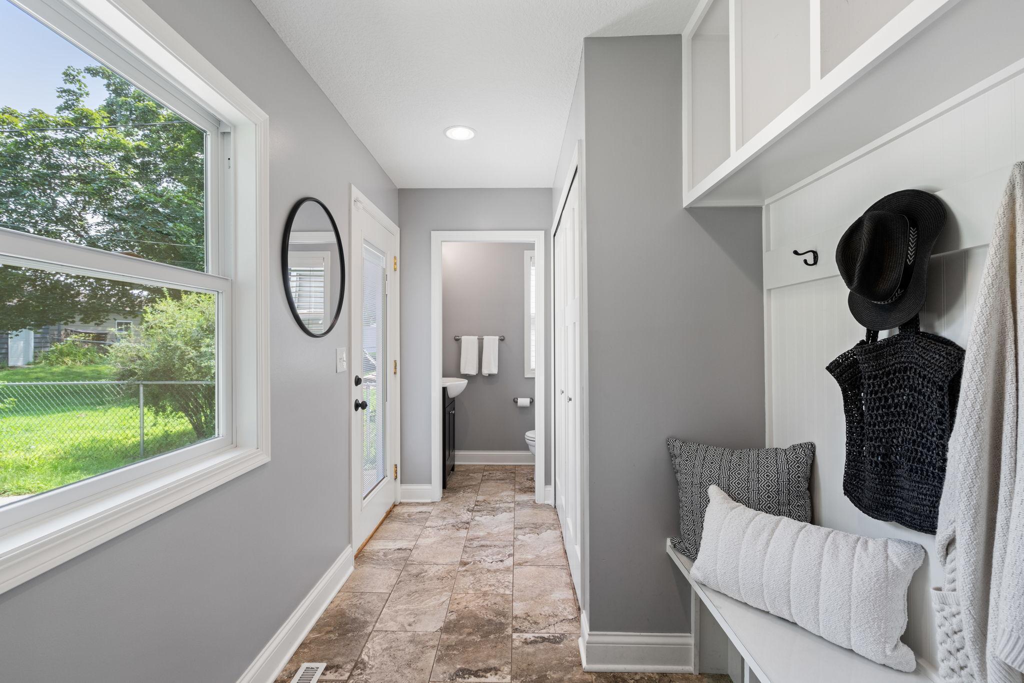 5925 Vincent Avenue South Minneapolis, MN 55410 - Photo 14 of 44