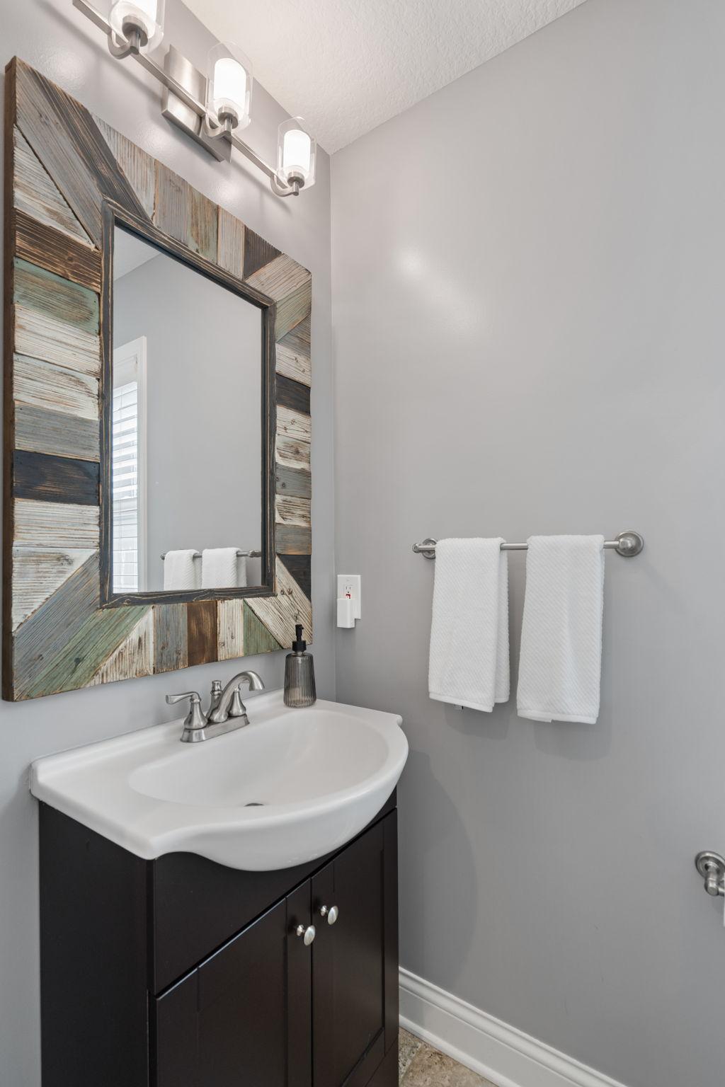 5925 Vincent Avenue South Minneapolis, MN 55410 - Photo 16 of 44