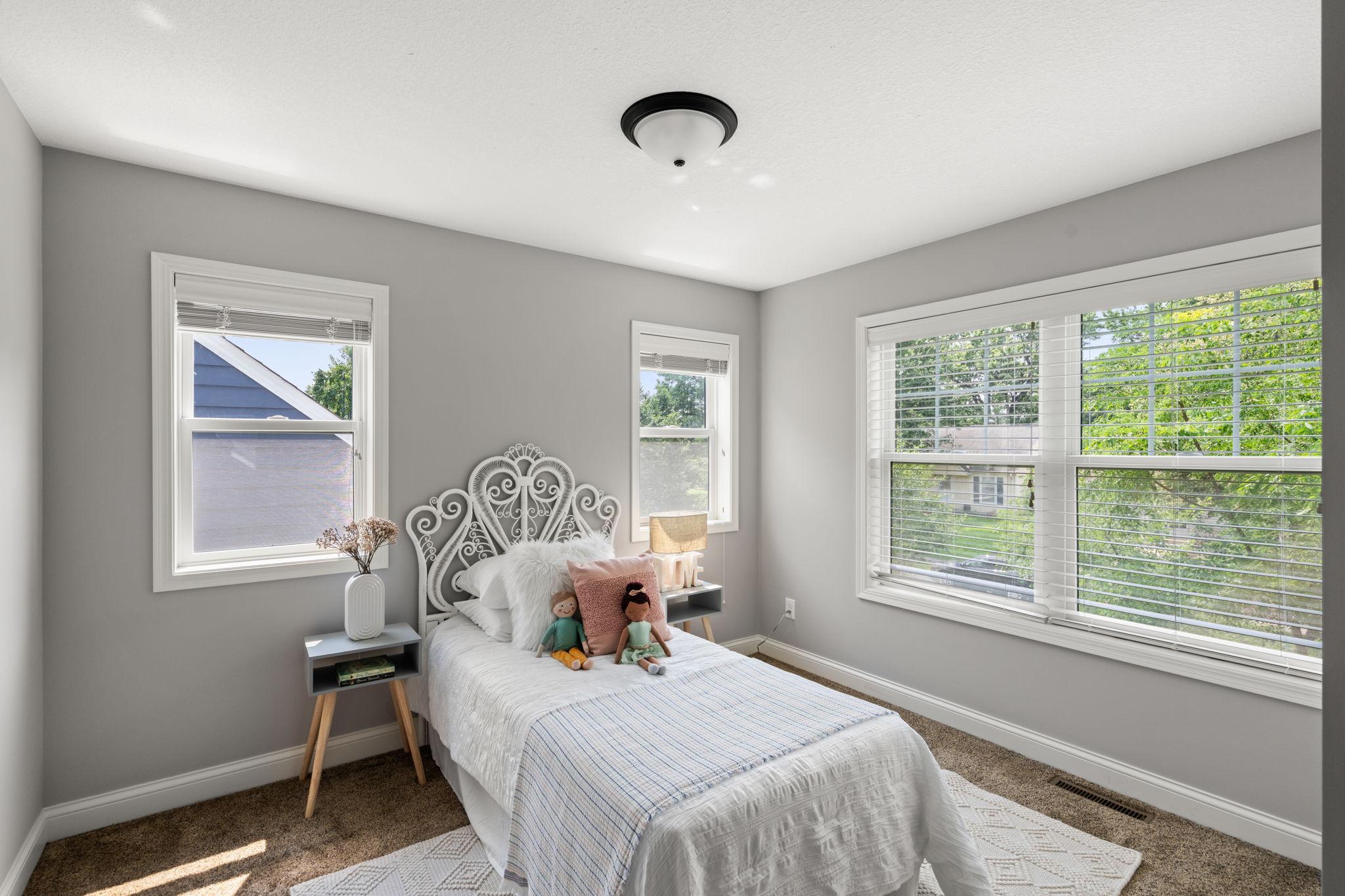 5925 Vincent Avenue South Minneapolis, MN 55410 - Photo 24 of 44