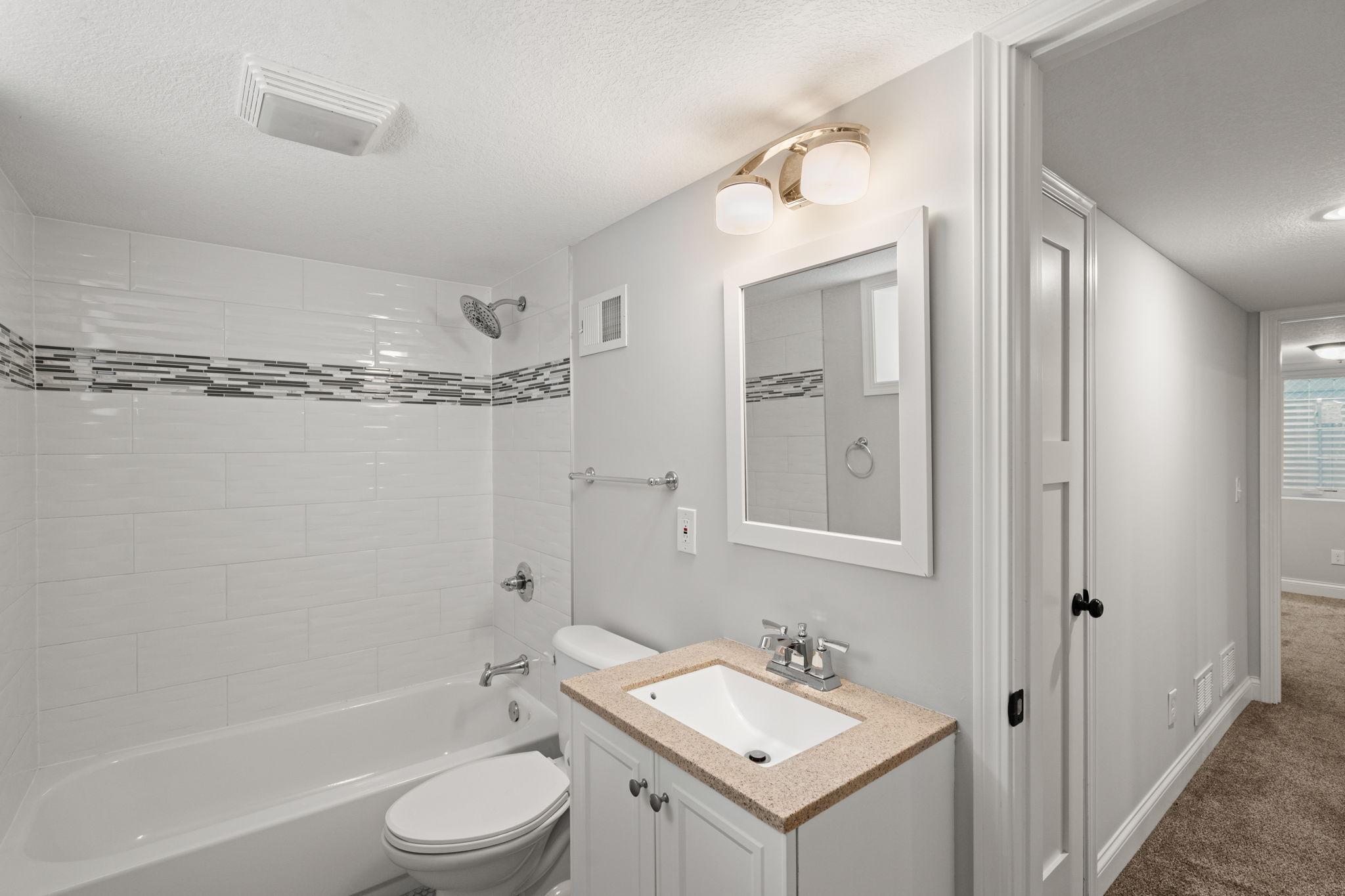 5925 Vincent Avenue South Minneapolis, MN 55410 - Photo 27 of 44