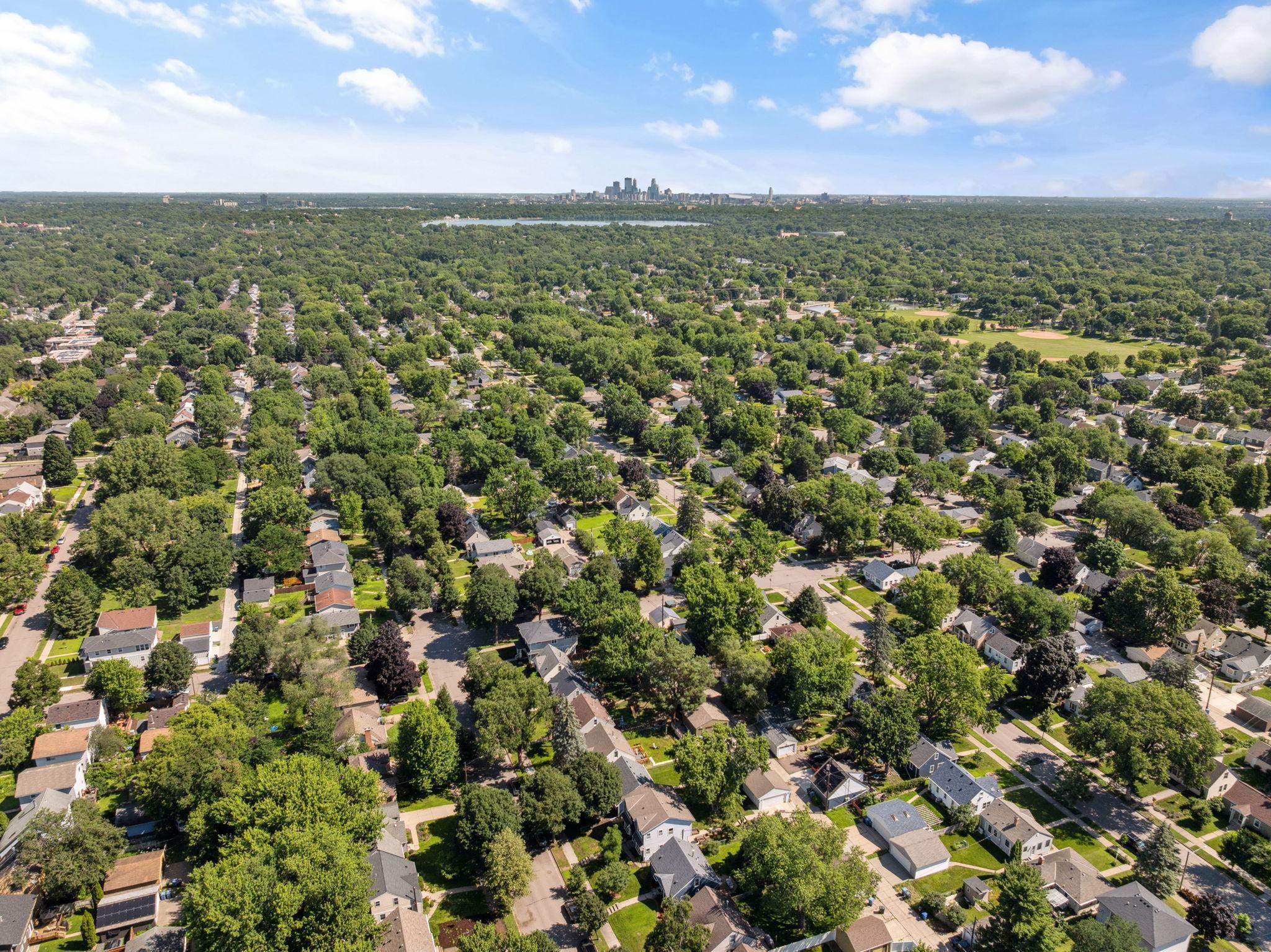 5925 Vincent Avenue South Minneapolis, MN 55410 - Photo 35 of 44