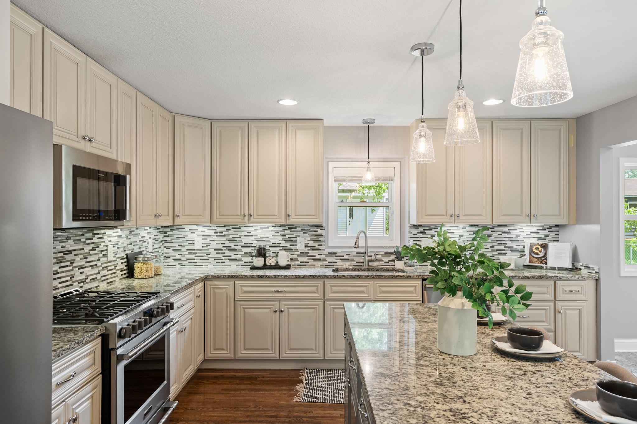 5925 Vincent Avenue South Minneapolis, MN 55410 - Photo 6 of 44