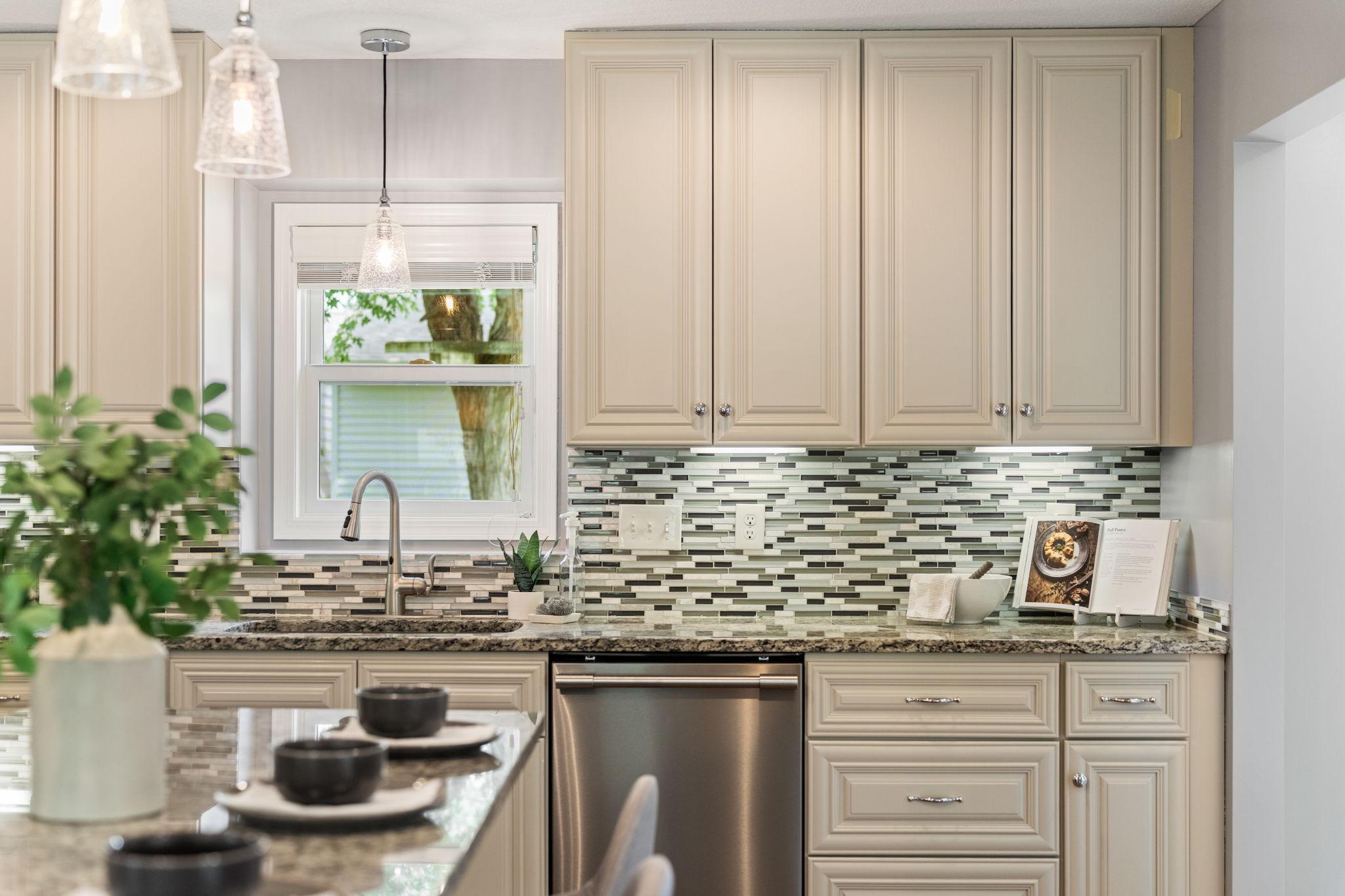 5925 Vincent Avenue South Minneapolis, MN 55410 - Photo 10 of 44