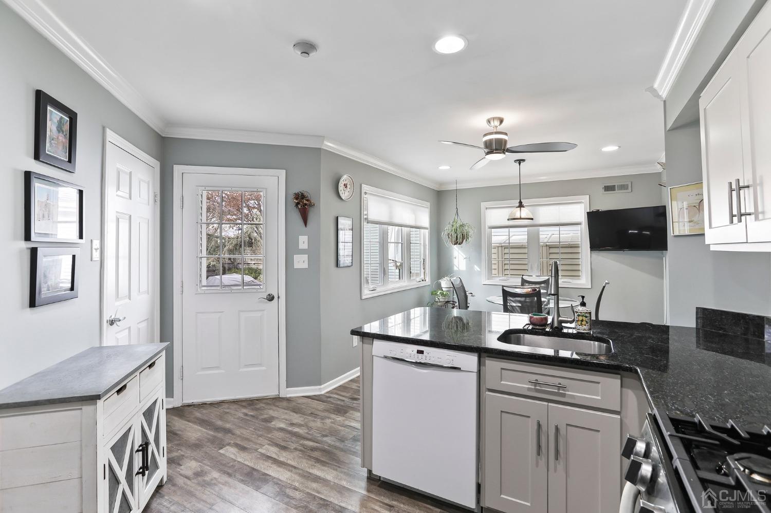 17 B Winthrop Road Monroe Township, NJ 08831 - Photo 12 of 32 Gallery Image 12