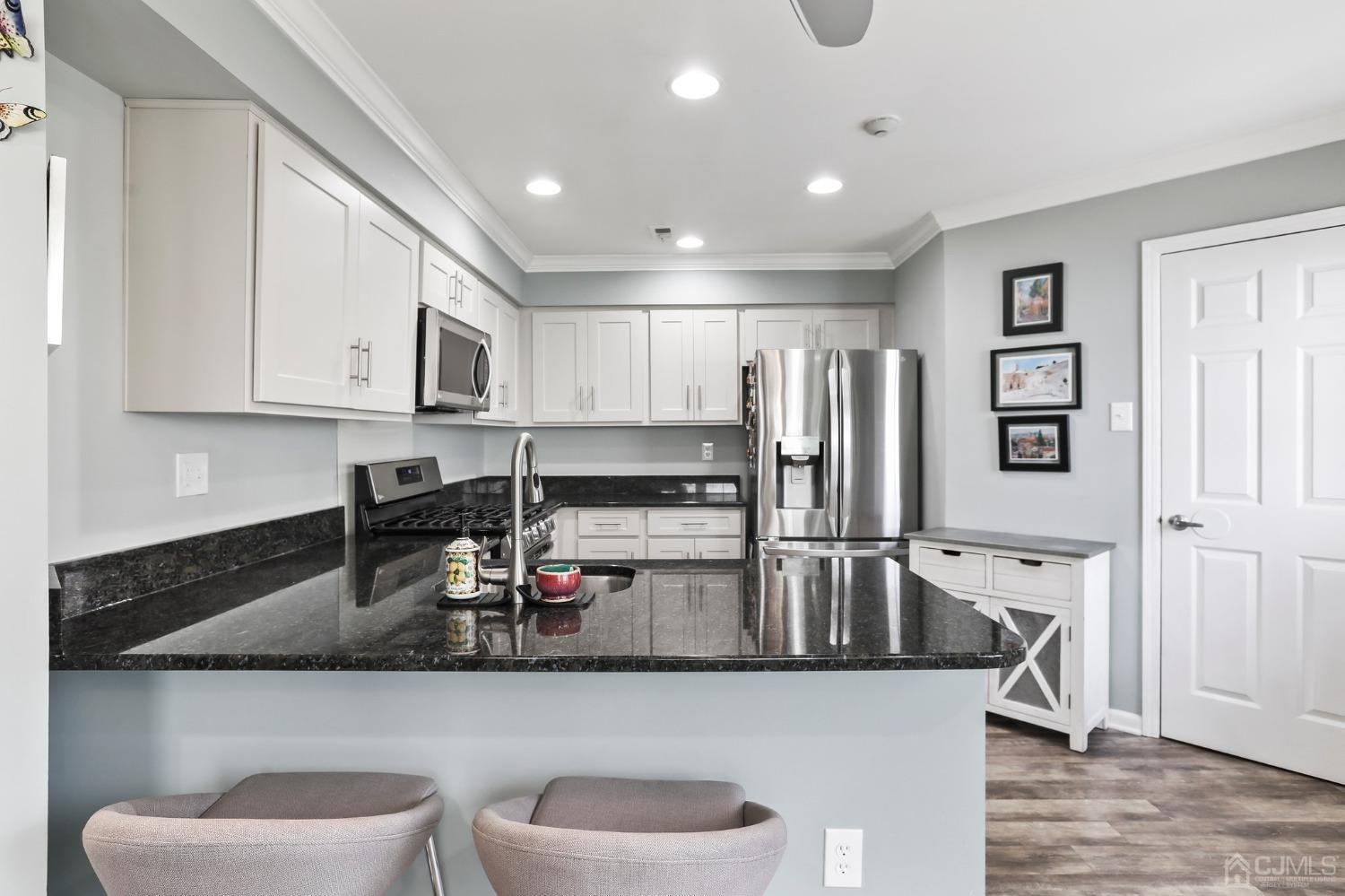 17 B Winthrop Road Monroe Township, NJ 08831 - Photo 10 of 32 Gallery Image 10