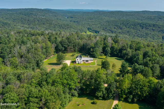 $1,500,000 | 194 Sandisfield Road, Sandisfield, MA 01255