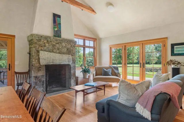 $1,500,000 | 194 Sandisfield Road, Sandisfield, MA 01255