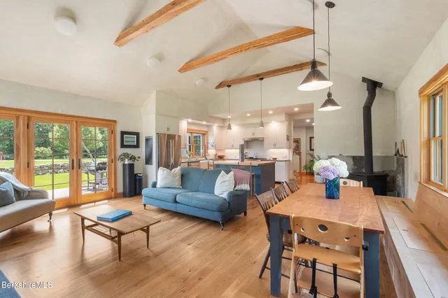 $1,500,000 | 194 Sandisfield Road, Sandisfield, MA 01255