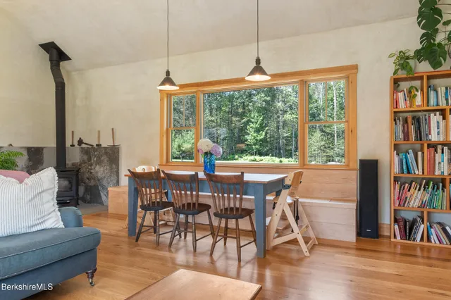 $1,500,000 | 194 Sandisfield Road, Sandisfield, MA 01255