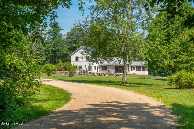 $1,500,000 | 194 Sandisfield Road, Sandisfield, MA 01255