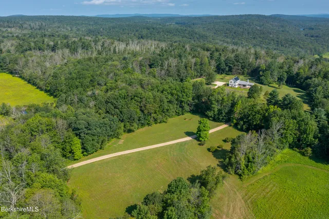 $1,500,000 | 194 Sandisfield Road, Sandisfield, MA 01255