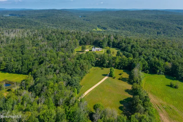 $1,500,000 | 194 Sandisfield Road, Sandisfield, MA 01255