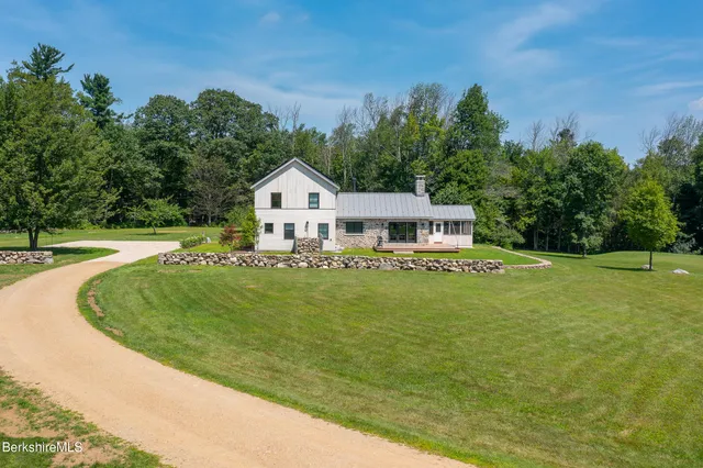 $1,500,000 | 194 Sandisfield Road, Sandisfield, MA 01255