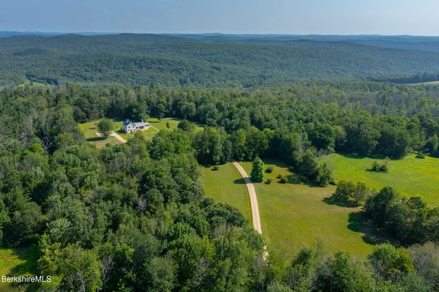 $1,500,000 | 194 Sandisfield Road, Sandisfield, MA 01255