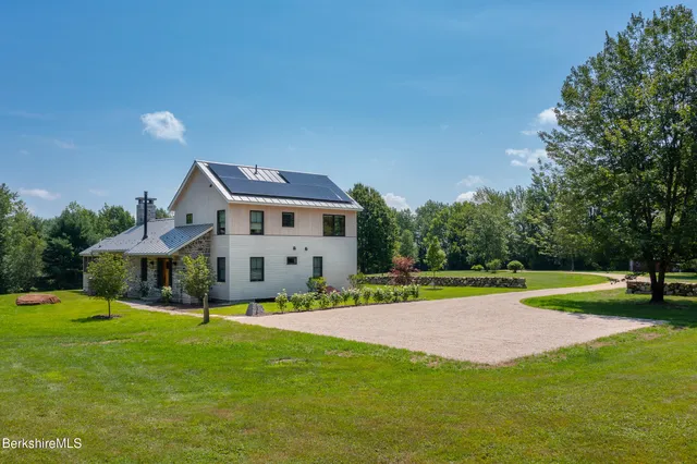 $1,500,000 | 194 Sandisfield Road, Sandisfield, MA 01255