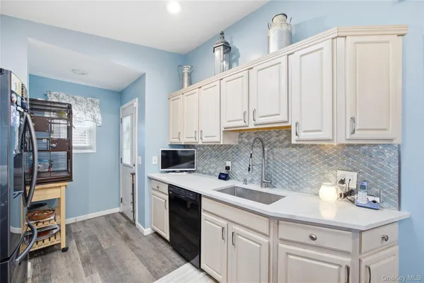 $624,999 | 831 North Erie Avenue, Lindenhurst, NY 11757