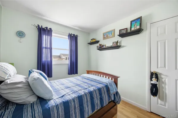 $624,999 | 831 North Erie Avenue, Lindenhurst, NY 11757