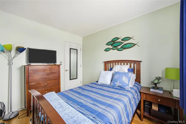 $624,999 | 831 North Erie Avenue, Lindenhurst, NY 11757