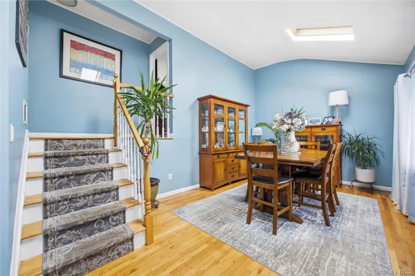 $624,999 | 831 North Erie Avenue, Lindenhurst, NY 11757