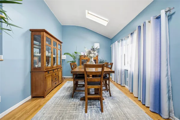 $624,999 | 831 North Erie Avenue, Lindenhurst, NY 11757