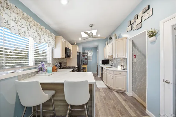 $624,999 | 831 North Erie Avenue, Lindenhurst, NY 11757