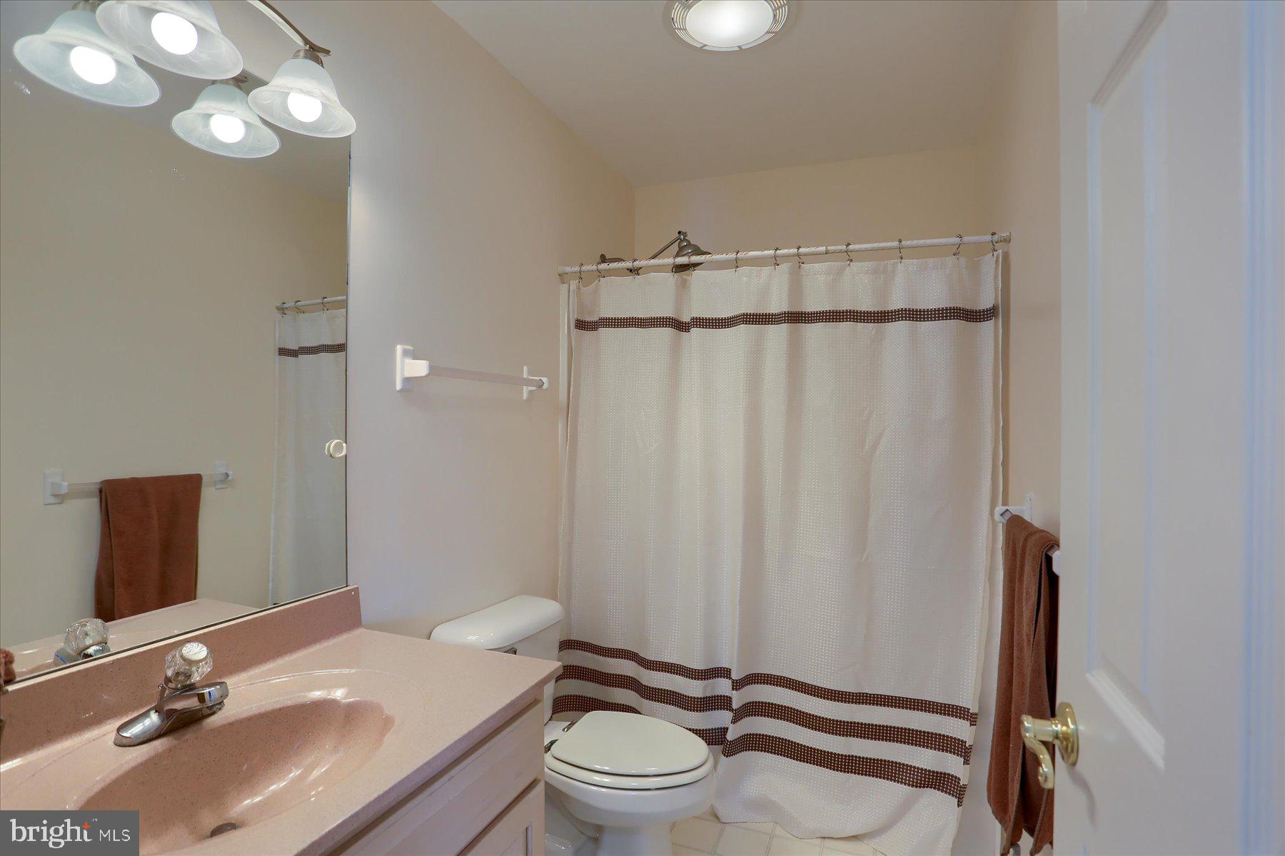 6419 Churchill Road Harrisburg, PA 17111 - Photo 25 of 54 Second Floor Bath
