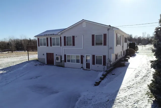 $775,000 | 132 E Shore South, Grand Isle, VT 05458