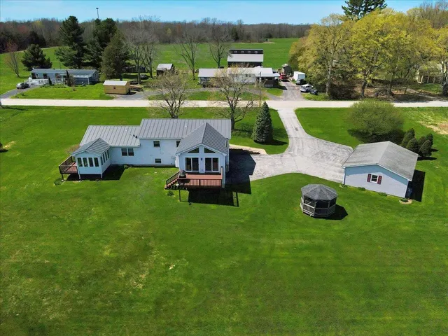 $775,000 | 132 E Shore South, Grand Isle, VT 05458