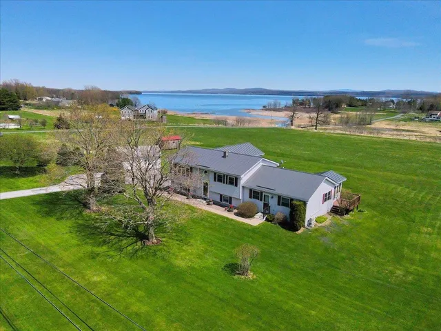 $775,000 | 132 E Shore South, Grand Isle, VT 05458