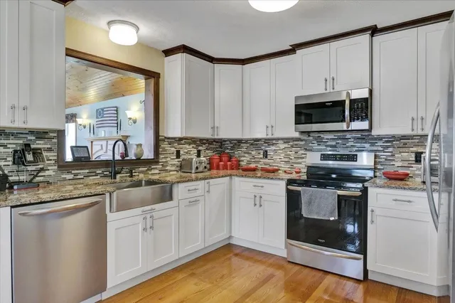 $775,000 | 132 E Shore South, Grand Isle, VT 05458